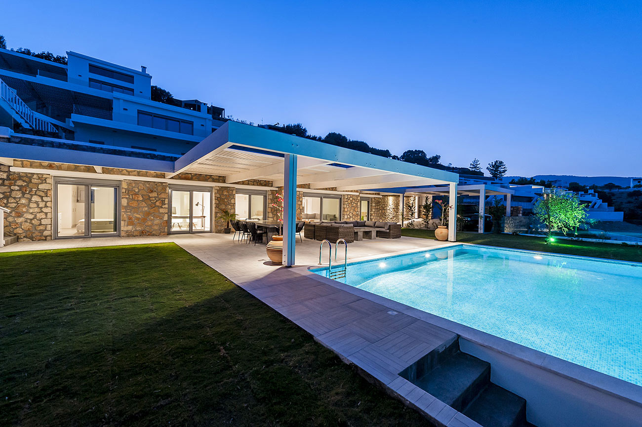 Book a villa in Greece